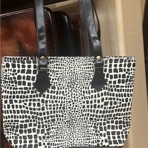 Chic Black and Cream Tote Bag Lancôme